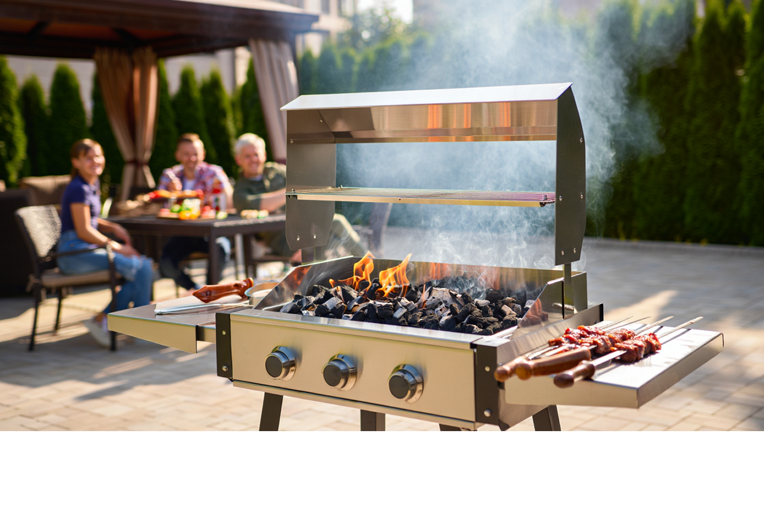 Как выбрать мангал с крышей