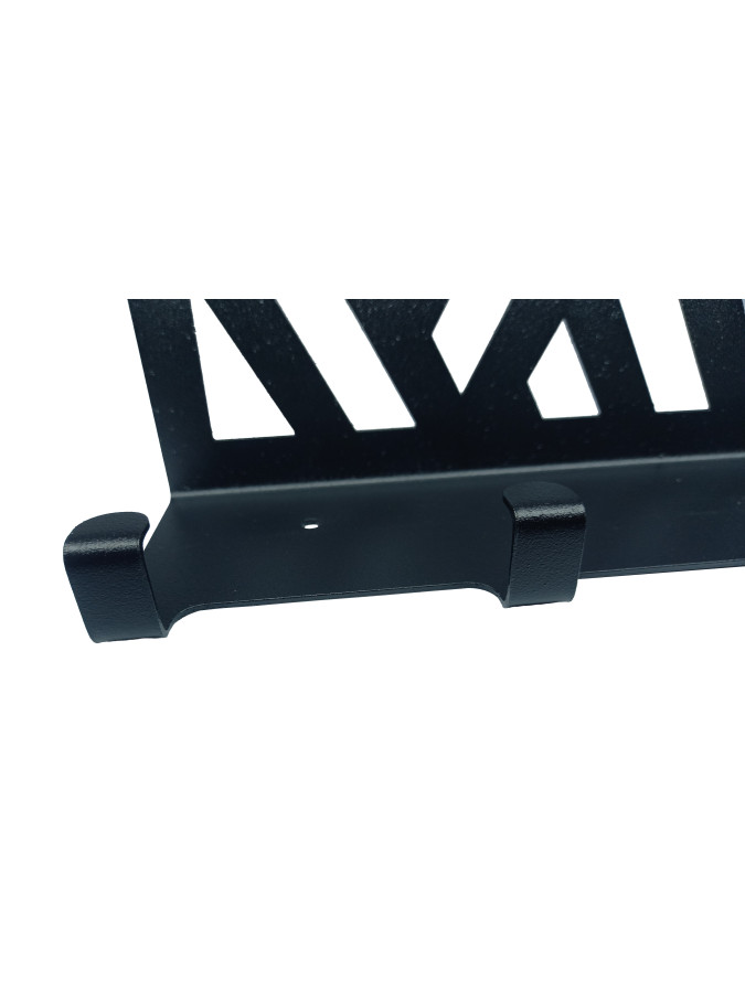 Вешалка металлическая настенная для прихожей с полкой